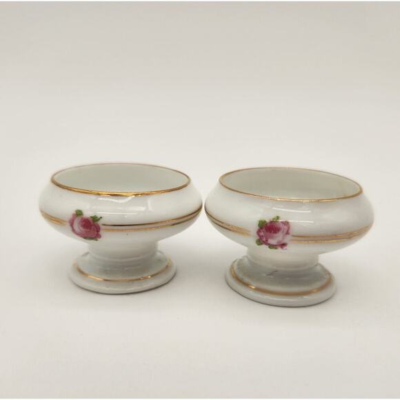 2 Porcelain Bavarian Urn Shaped Open‎ Salt Dip Cellars Roses Leaves Gold Trim - Picture 2 of 9